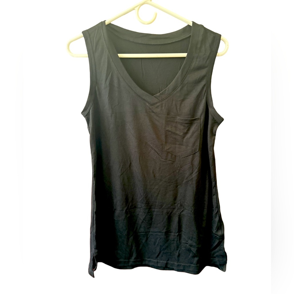 Women’s black tank top with pocket on front. Size small